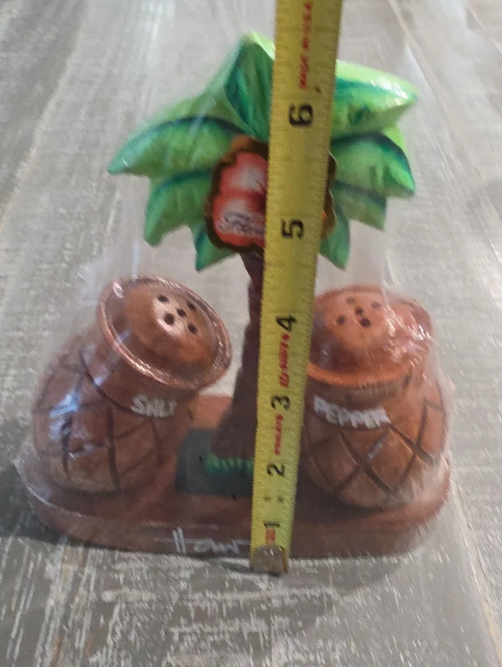 Vintage Hawaii Wood Palm Tree and Pineapple Salt & Pepper Shakers Set, Maui